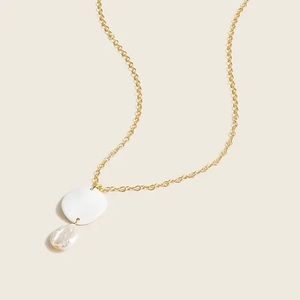 Freshwater pearl disk pendant necklace
